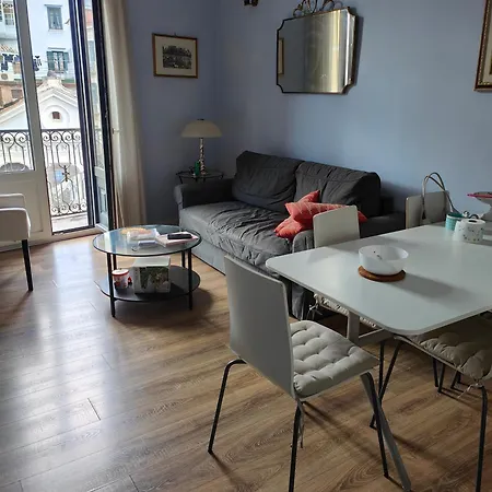 Apartment Confortevole Con Vista Sulla Piazza Salerno